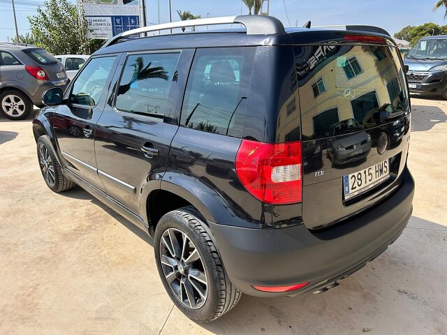 SKODA YETI FRESH 2.0 TDI MANUAL SPANISH LHD IN SPAIN 143000 MILES SUPER 2012